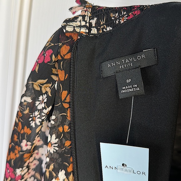 Spring fashion is in full affect with this dress you will rock on out - Picture 11 of 12